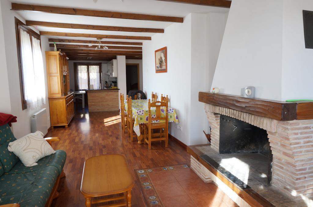 Casa Rural Os Arregueses Alquézar Exterior foto